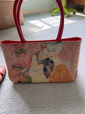 Icon Art-Print Pink Tote Bag with Matching Slides